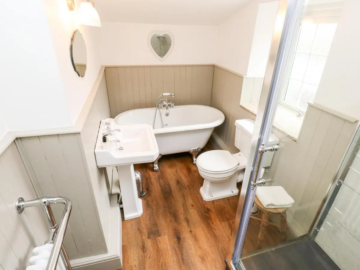 Cherry Tree Cottage Bingley